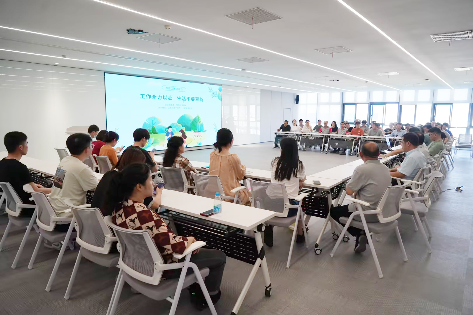 团建时刻 | 欢乐烧烤盛宴，希倍优氢能展现凝聚力！